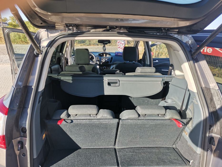 Ford Grand C - max-7 locuri