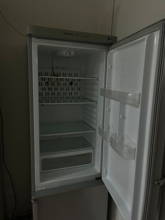 Продам холодильник