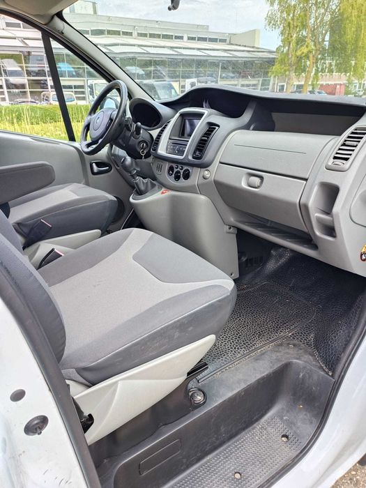 RENAULT Trafic 2010 — imagine 4