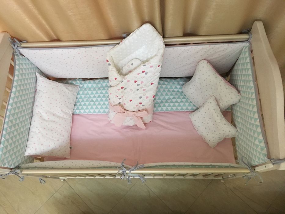 Patut gratis. Achiti doar salteaua si protectoarele