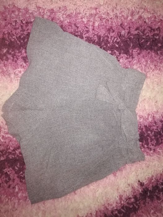 Pantaloni scurți mărimea XS, purtati o data Bershka