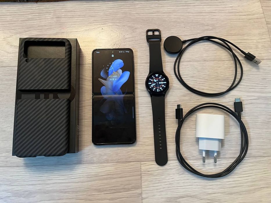 Samsung Z Flip 4
Модель: Z Flip 4
Память: 256 g
Имеются: зарядка [ори