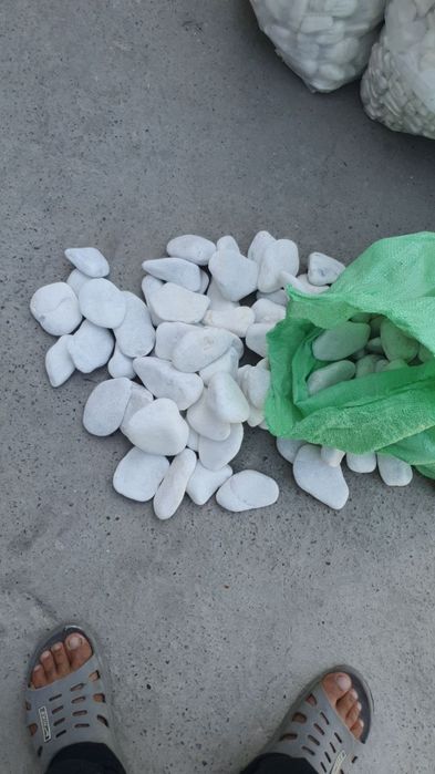 Белый декоративни галка камен