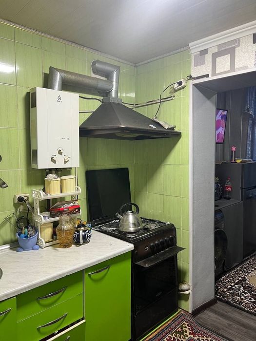 Уй сотилади 3 микрараенда