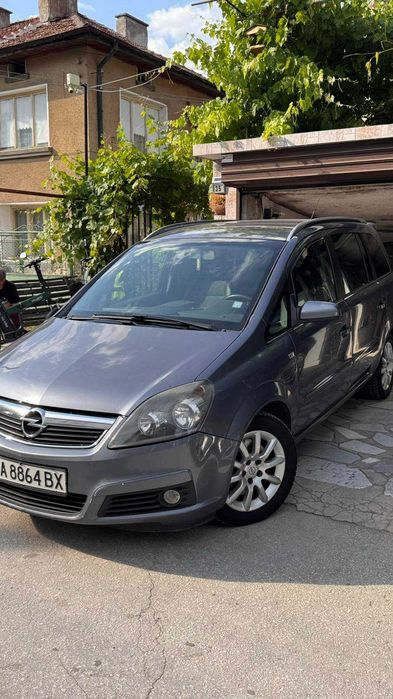 Опел Zafira Cosmo 2007г