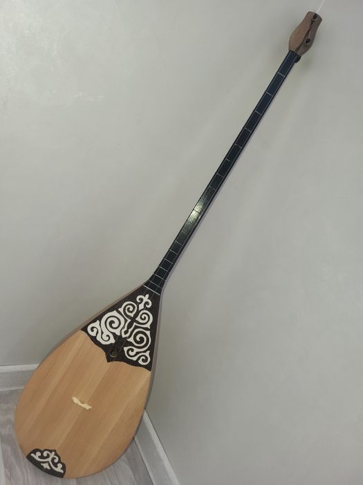 Домбыра сатылады жаңа