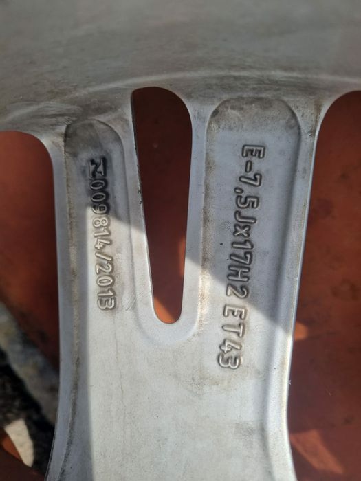 Roata originala Audi A3 8V 17 toli