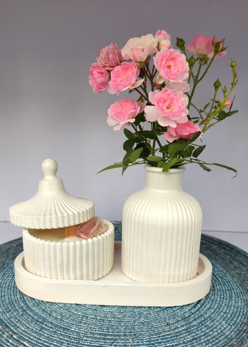 Продам наборы свечей и декора