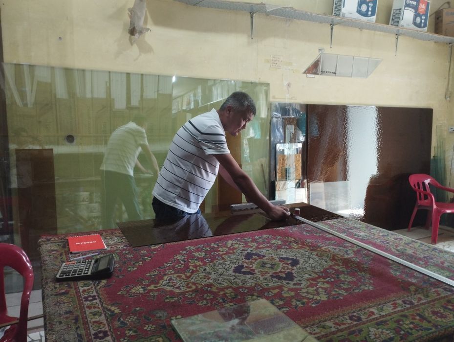 Oyna kesish xizmati oʻrnatib berish xizmatlari mavjud