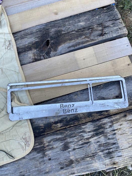 Номерная рамка Benz