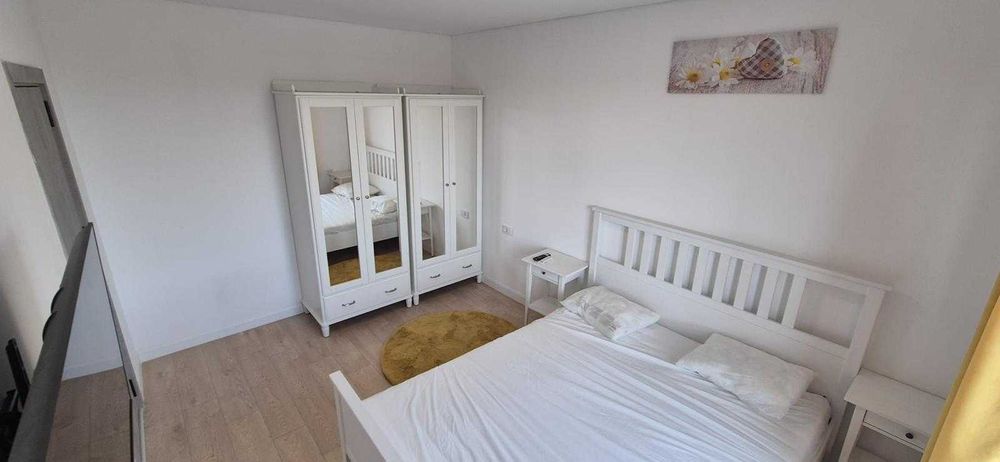 Inchiriez Apartament 2 camera sector 4-Propietar