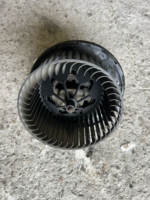 Вентилатор парно VW Golf 6 2.0Tdi