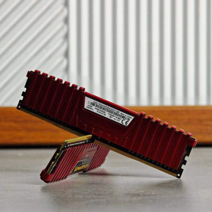 DDR4 Corsair Vengeance LPX  2x8 4000Mhz CL - 19