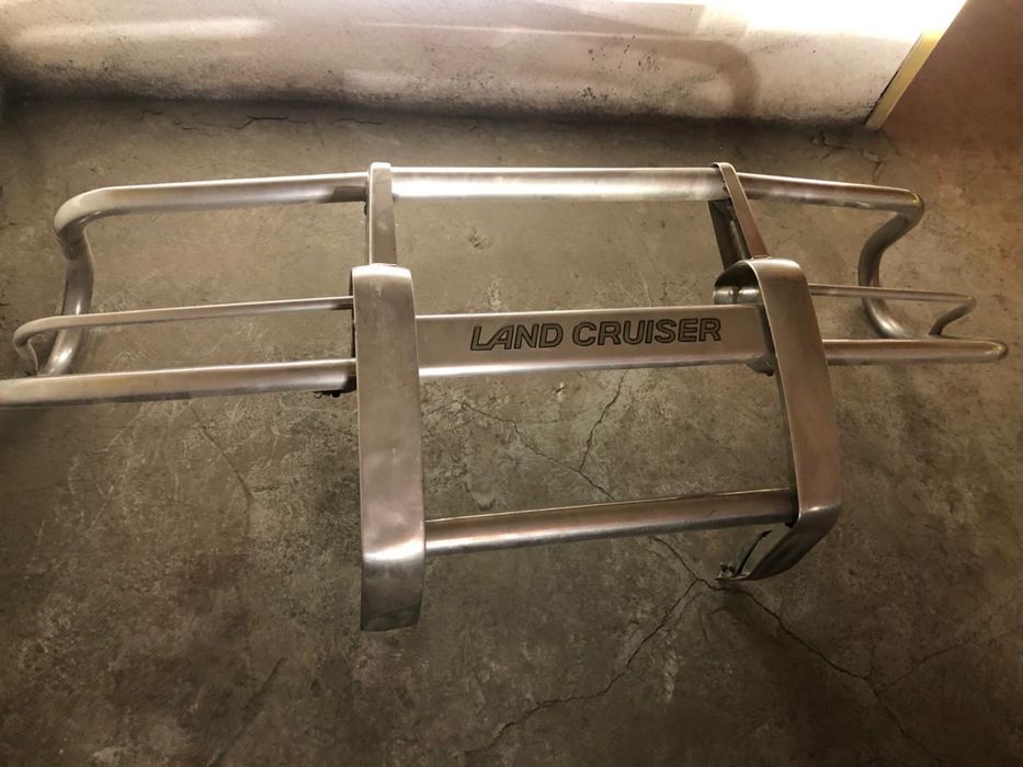 Кенгурятник на тайота ленд крузер