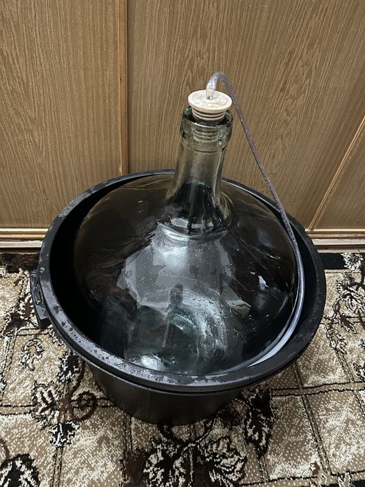 De vanzare damigeana 50 L x3