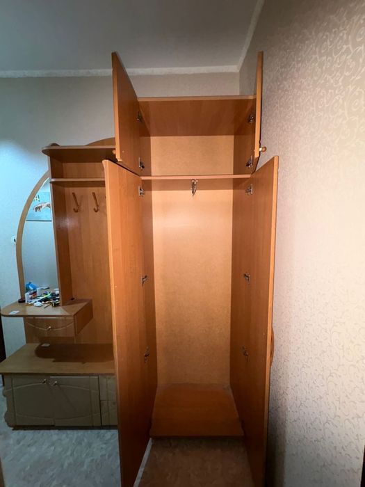 Шкаф для прихожей