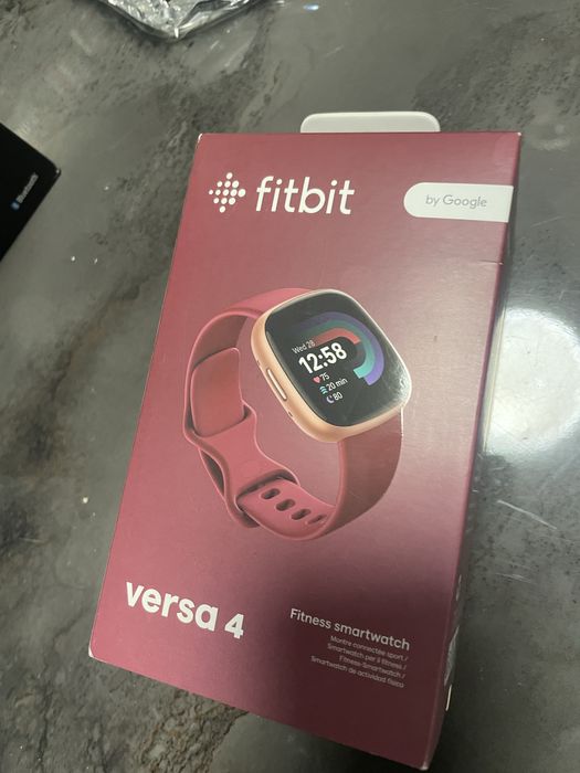 Fitbit versa 4 copper rose