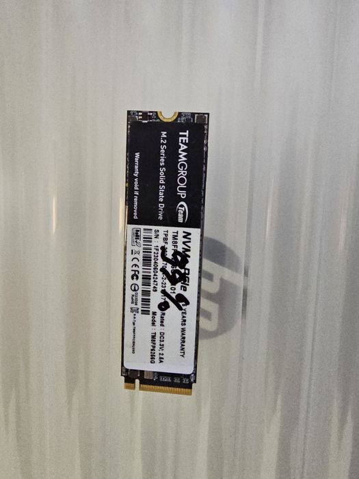 SSD sotiladi 256 Gb