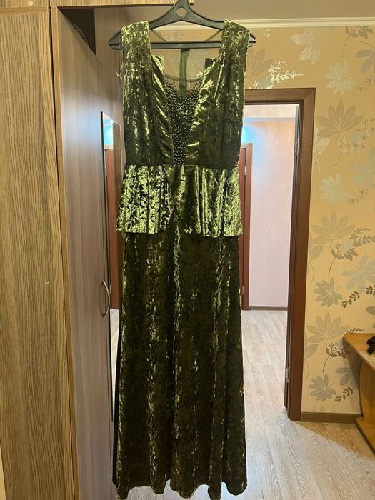 Платье вечернее