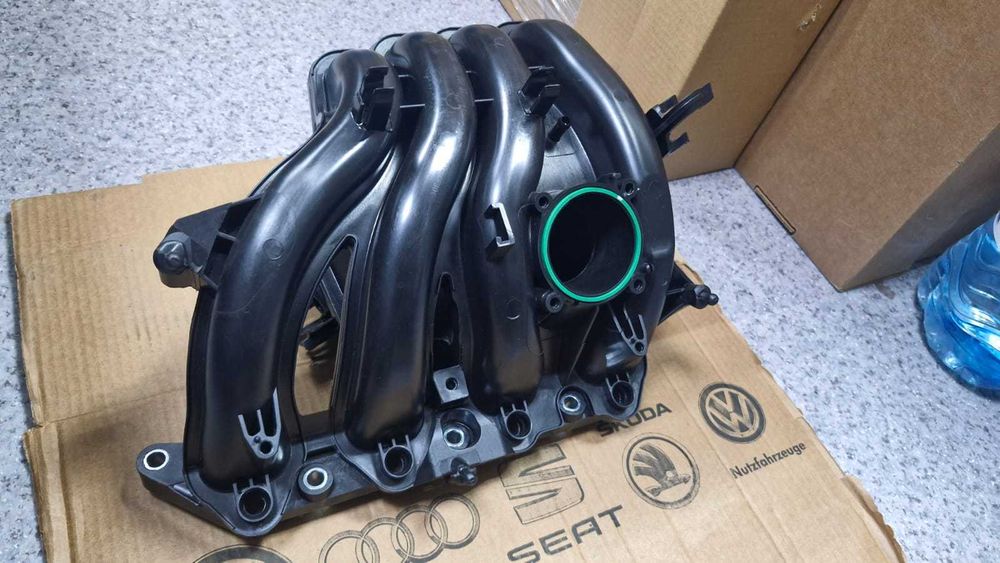 Коллектор впускной 1.6 объем CFNA двигатель