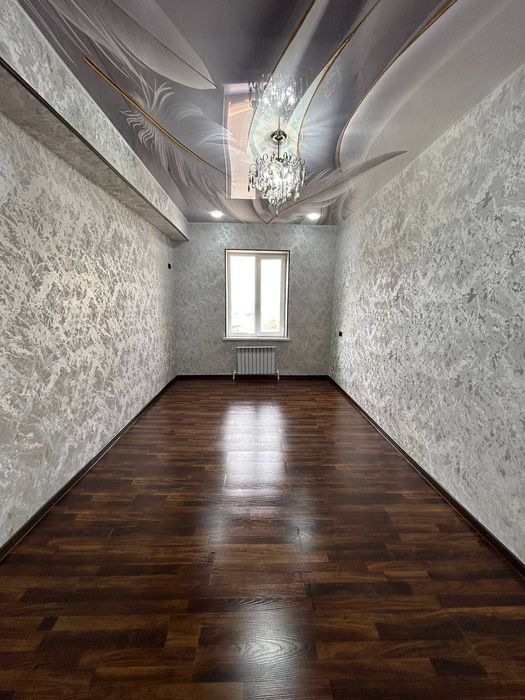 2 хоналик срочно сотилади.