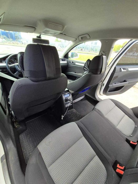 Vând Skoda Superb, an 2010, o mașină spațioasă, confortabilă și fiabilă, perfectă pentru familie