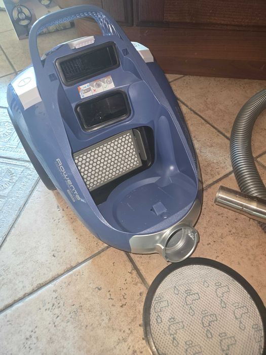 Прахосмукачка Rowenta compact power XXL