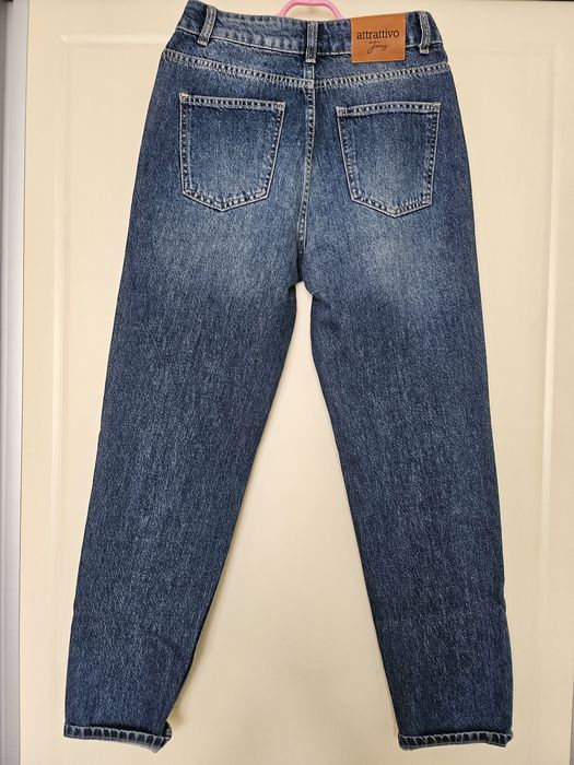 Дънки mom на марката Attrattivo