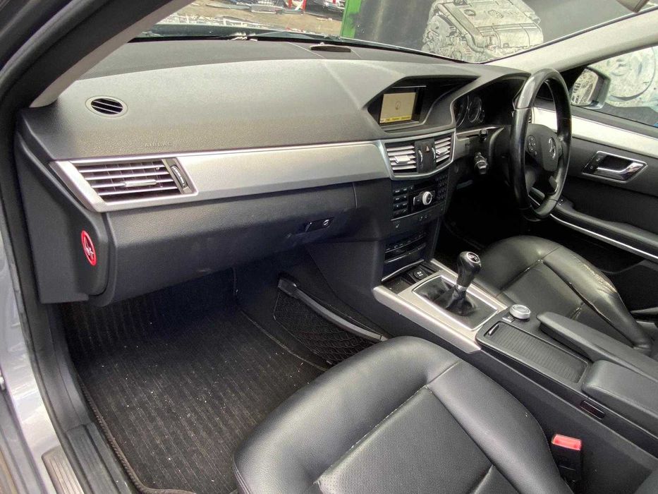 Dezmembrez mercedes e class w212 e220 om 651/far/bara/capota/stop/usa