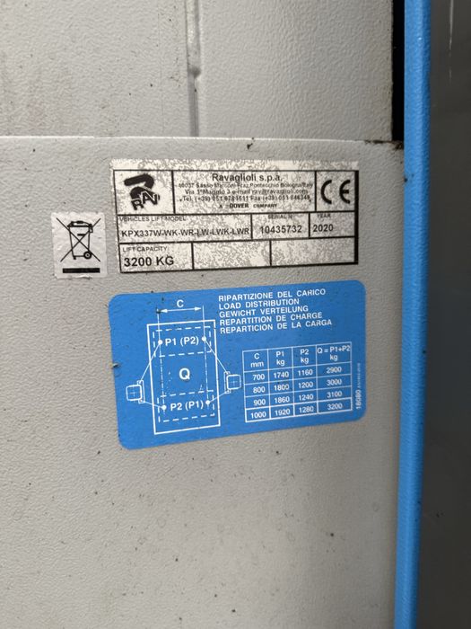 3 x Elevatoare 3.2T Ravaglioli