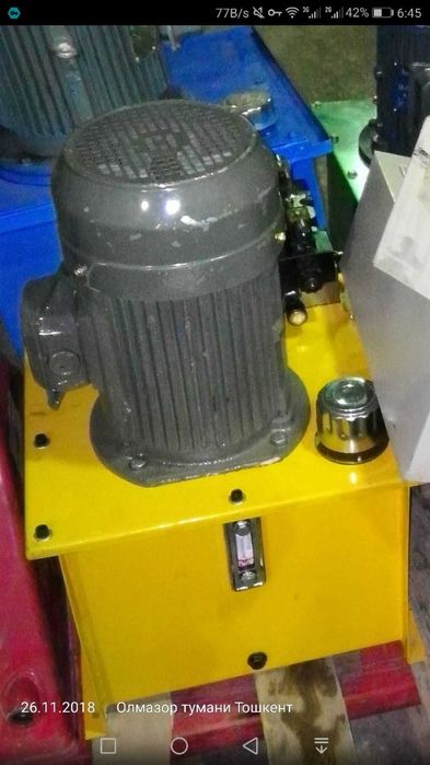 Гидравлическая цилиндр и насос