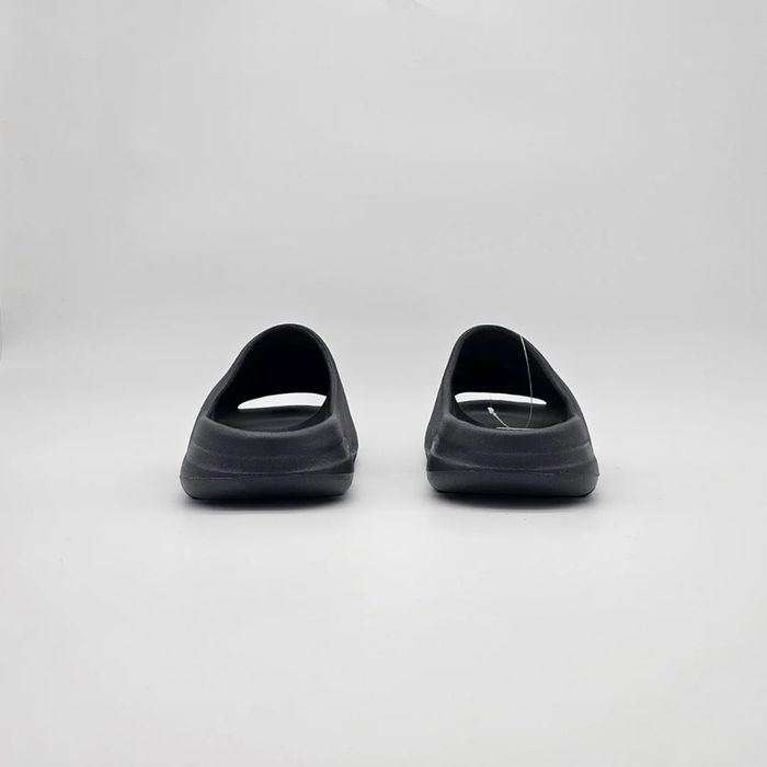 Adidas Yeezy Slide