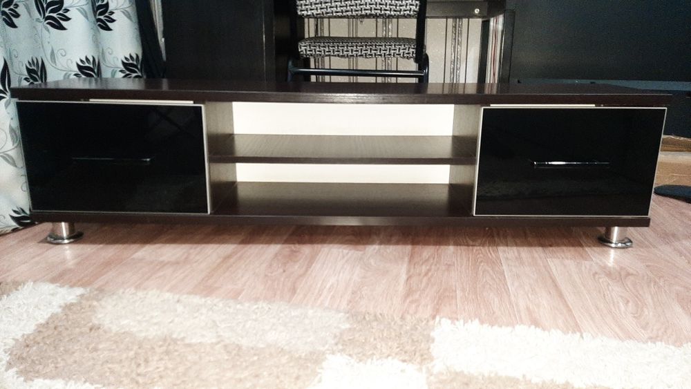 Тумба под телевизор