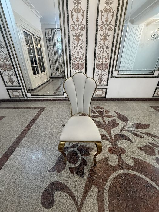 Kafe va restoranlar uchun stullar