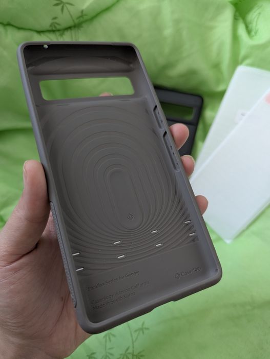 Продам чехол и стекло на pixel 7 pro