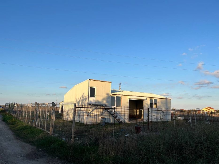Vând hală si teren intravilan lângă Castelul de Apa Mangalia