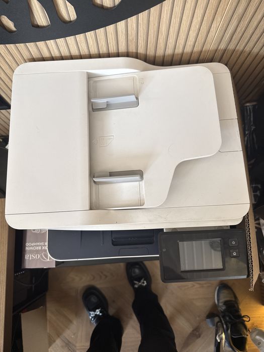 Черно бял принтер Xerox B215