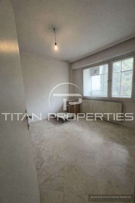 Тристаен за продажба в Надежда 2