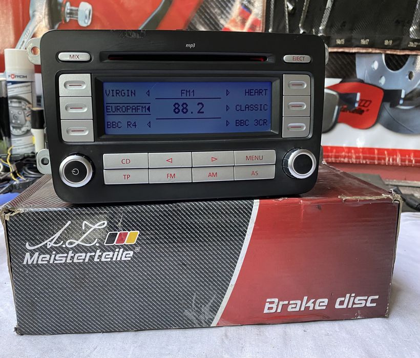 Radio CD/Aux/MP3 RCD 300 Volkswagen Touran, Golf 5, Jetta, Polo, Etc