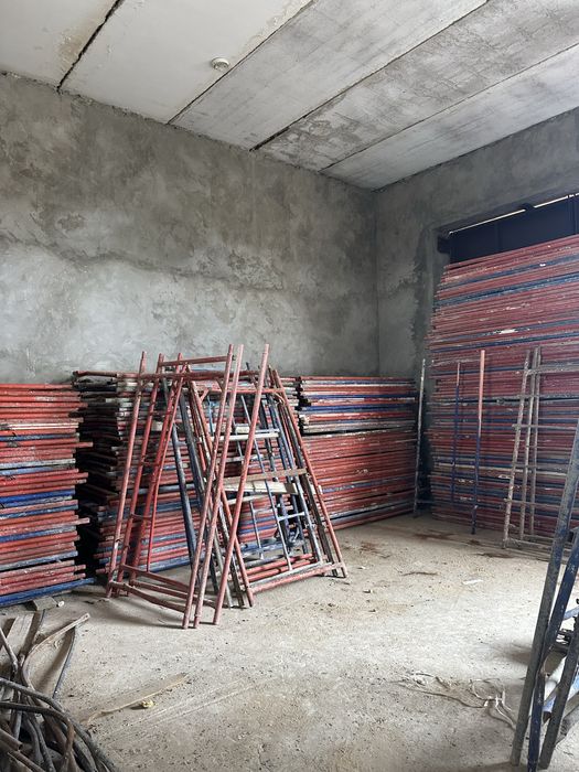 Леса строительные, домкрат