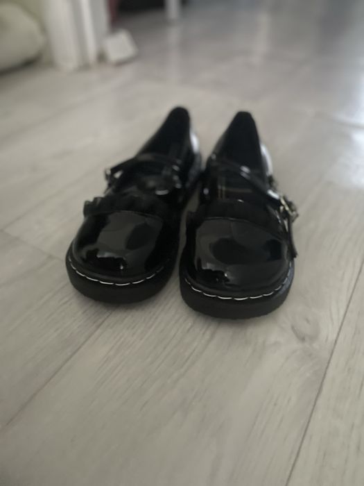 Школьные туфли стильные