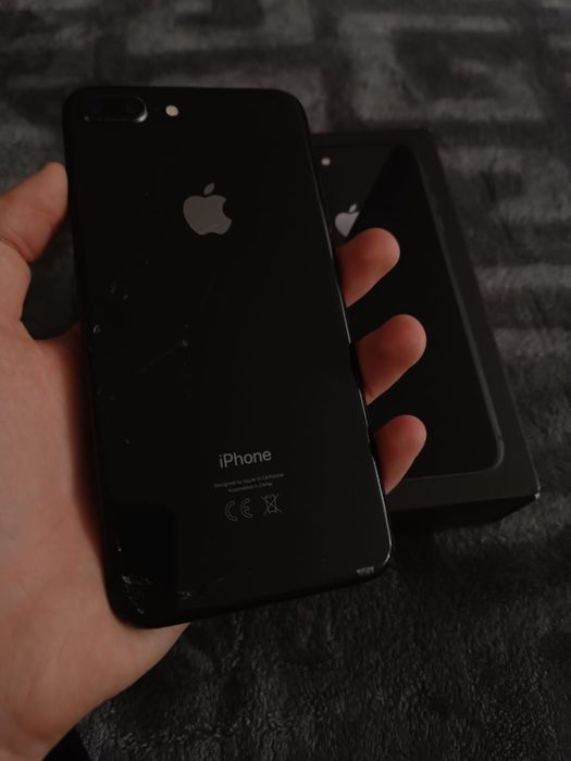 Продам iPhone 8 Plus