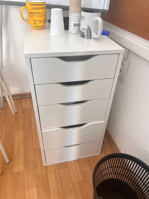 2 офисные тумбы  состояние хорошее