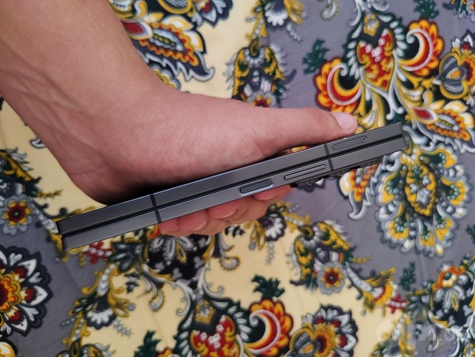 Samsung Z Fold 6  5G 256GB Carbon Limited