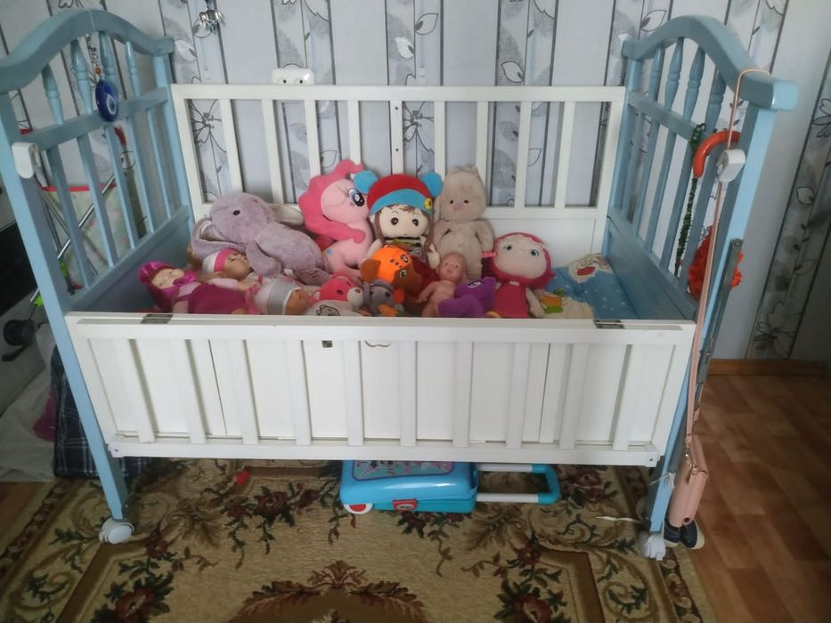 Детская кроватка