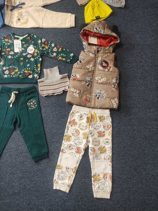 Лот нови детски дрехи 92 и 98, 104, Детски елек с качулка Том и Джери