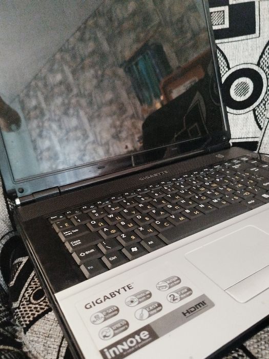 Продам ноутбук Gigabyte