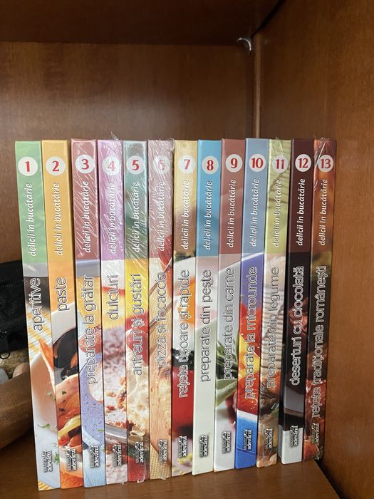 Set 12 cărți de bucate „Delicii în bucătărie” – Adevărul.