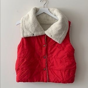 Червен дамски елек