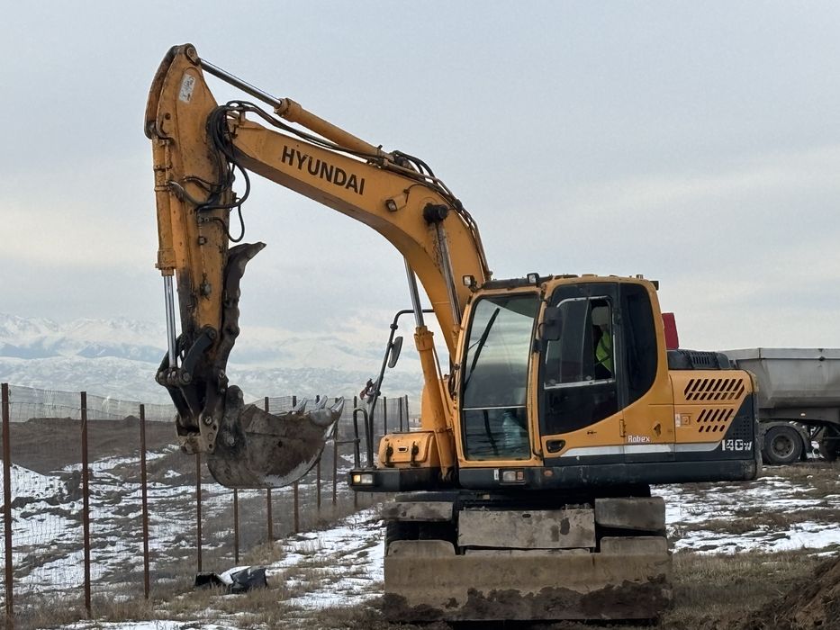 Услуги экскаваторов с опытным водителем